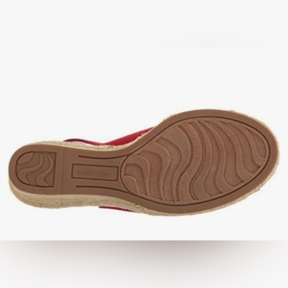 Bella Vita Red 👡Wedge Sandals with Crisscross Straps - Picture 5 of 6